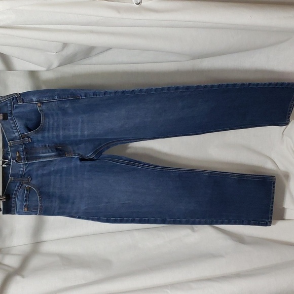 Old Navy, Slim & Straight Jeans; 5 Pockets; Light Factory Distress. Size 30 x 30 - Picture 1 of 13